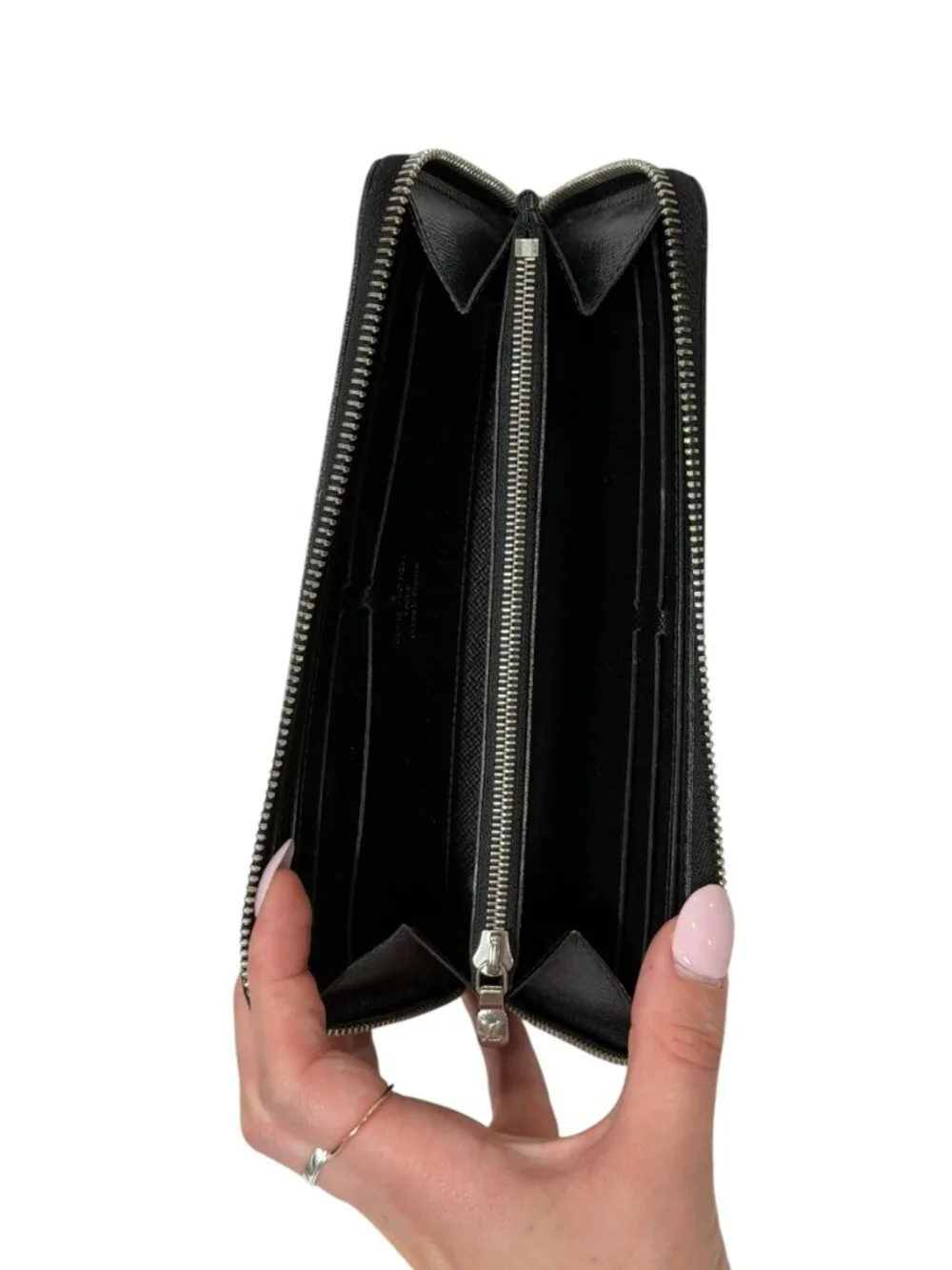 Louis Vuitton 2015 France Black Epi Leather Zippy Wallet